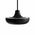 UMAGE Cassini Mini Black – Kompakt, skulpturel LED-pendel i elegant sort