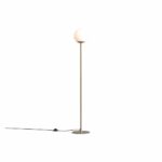 Frandsen Globe Gulvlampe i Opalglas – Eksklusiv Designerlampe med Elegant Nordisk Design