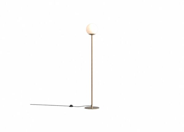 Frandsen Globe Gulvlampe i Opalglas – Eksklusiv Designerlampe med Elegant Nordisk Design