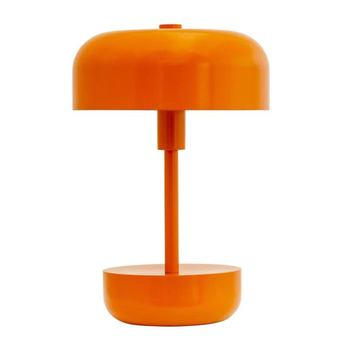 Dyberg Larsen Haipot LED genopladelig bordlampe i orange – designlampe til både inde- og udendørs brug